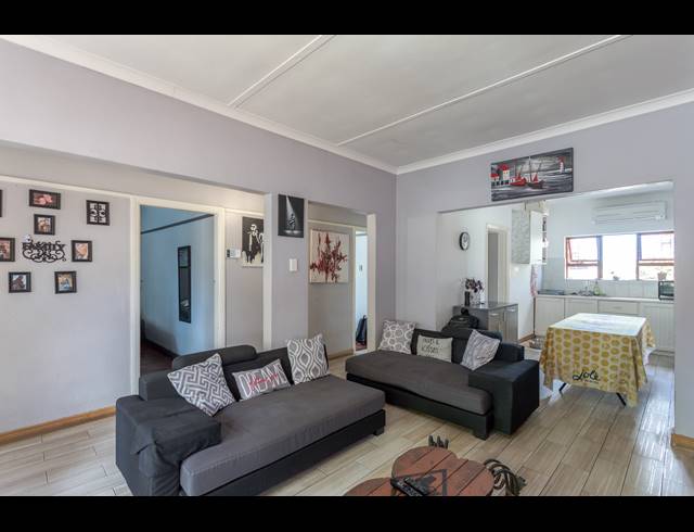 3 BEDROOM HOUSE FOR SALE IN OAKDALE